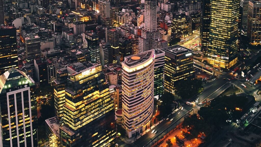 Cambio de época: cuando una sociedad se cansa de ser pobre